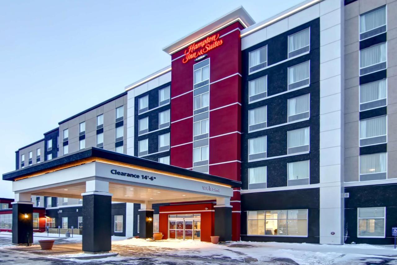 Hampton Inn & Suites By Hilton Grande Prairie Buitenkant foto