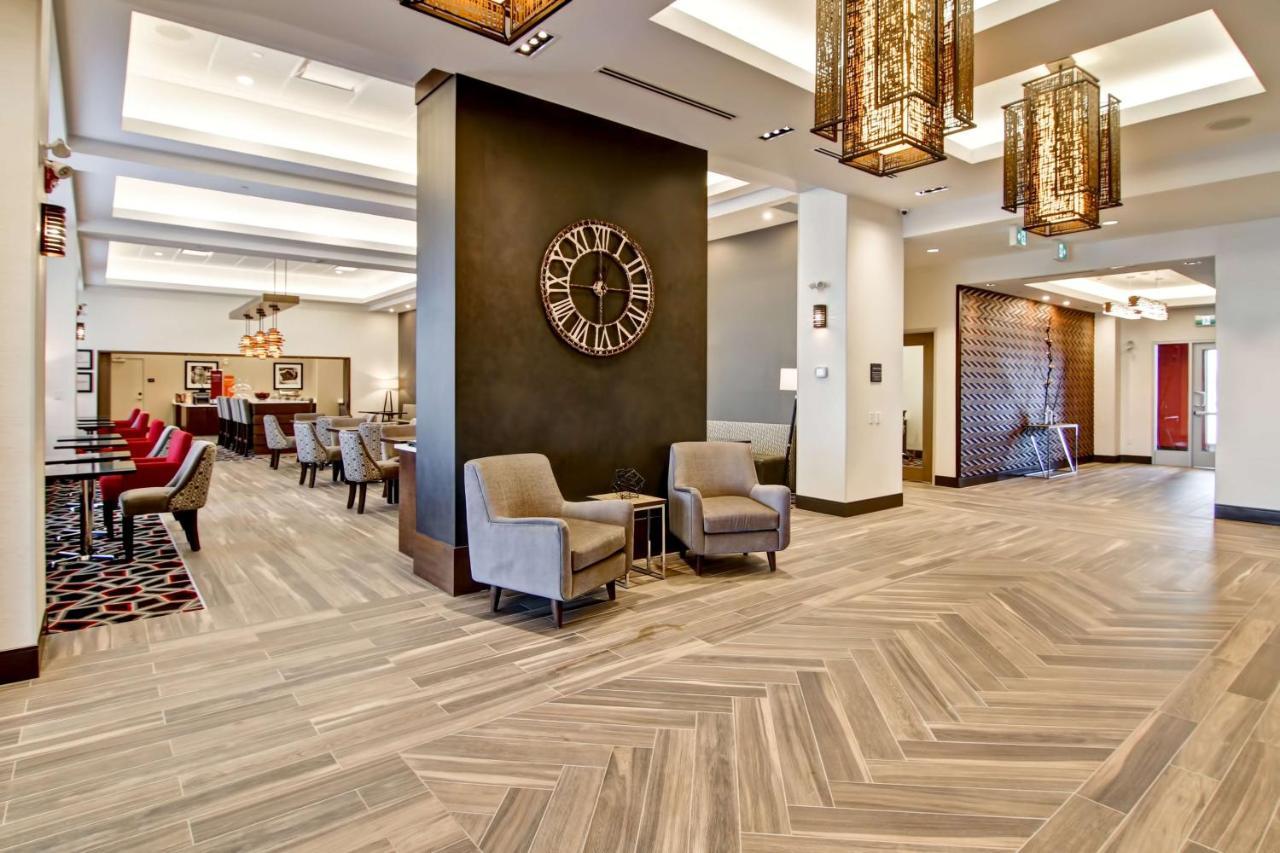 Hampton Inn & Suites By Hilton Grande Prairie Buitenkant foto